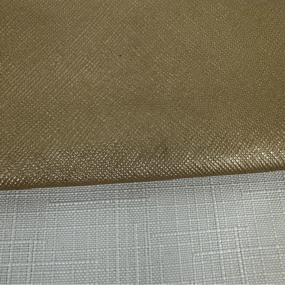 Coach Darcy Gold Leather Bow Wristlet - Picture 9 of 17
